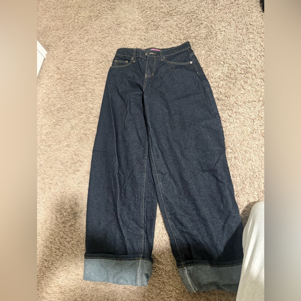 NWT- Edikted Kella Extra Oversized Low Rise Jeans